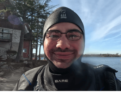 scuba-diver-wearing-maskoptix-prescription-eyewear